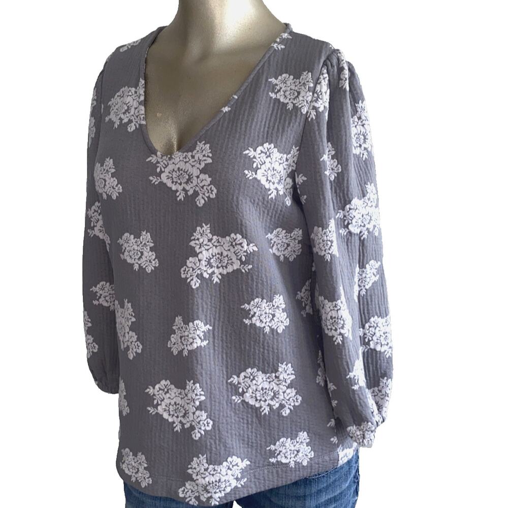 Rose + Olive Gray White Women Medium Lightweight 3/4 Sleeve V-Neck Top